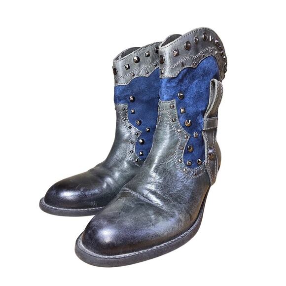 VINCE CAMUTO Madalissa Booties Gray Blue Studded Leather Ankle Boots 10 B - Picture 4 of 8
